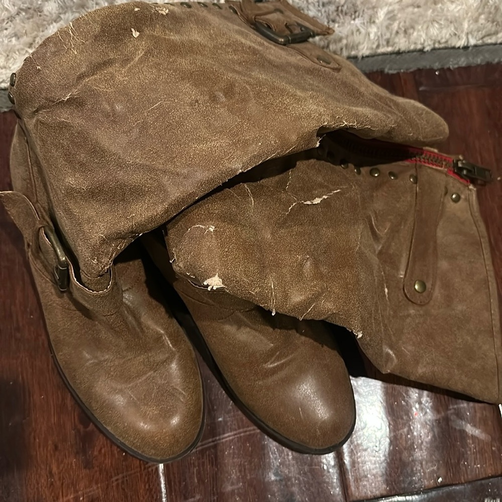 Women’s size 7 boots used